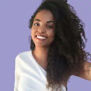 Mariana, fundadora da Guardiola Studio - branding e marketing digital