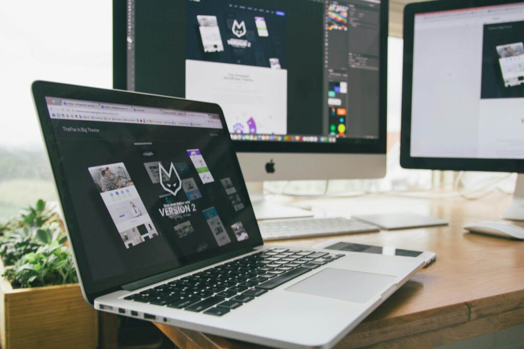 Desenvolvimento de sites, web design no computador